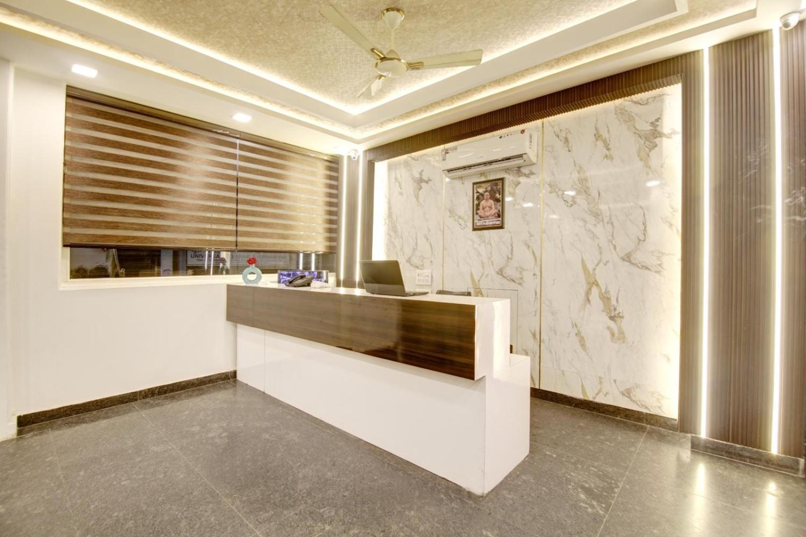 Hotel Devrana Delhi Airport New Delhi Exteriör bild